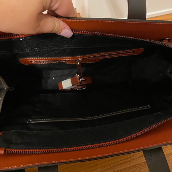 Italian Leather Carry All - Picture 4 of 7